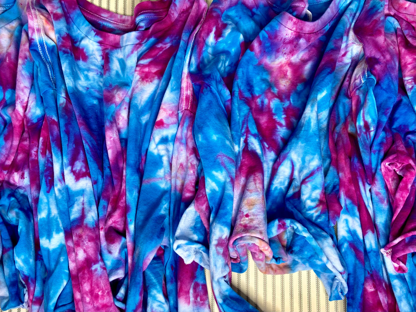 ice dyed crop long sleeve tee